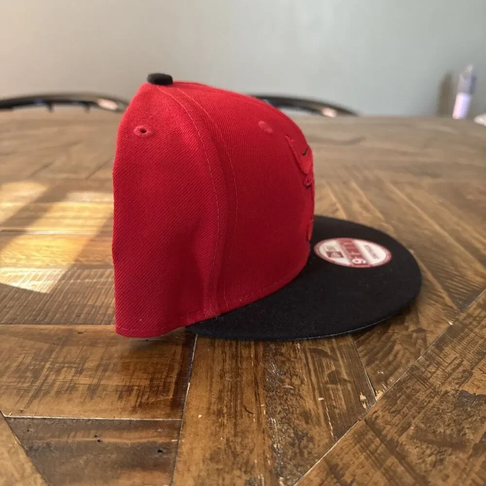 Chicago Bulls New Era 9FIFTY Snapback Red Black Two Tone Adjustable Hat Cap
